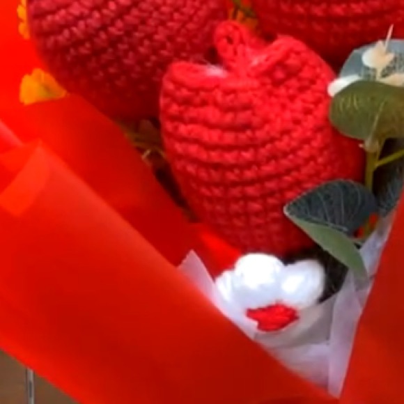 Gorgeous Handmade Flower Bouquet - Picture 5 of 5